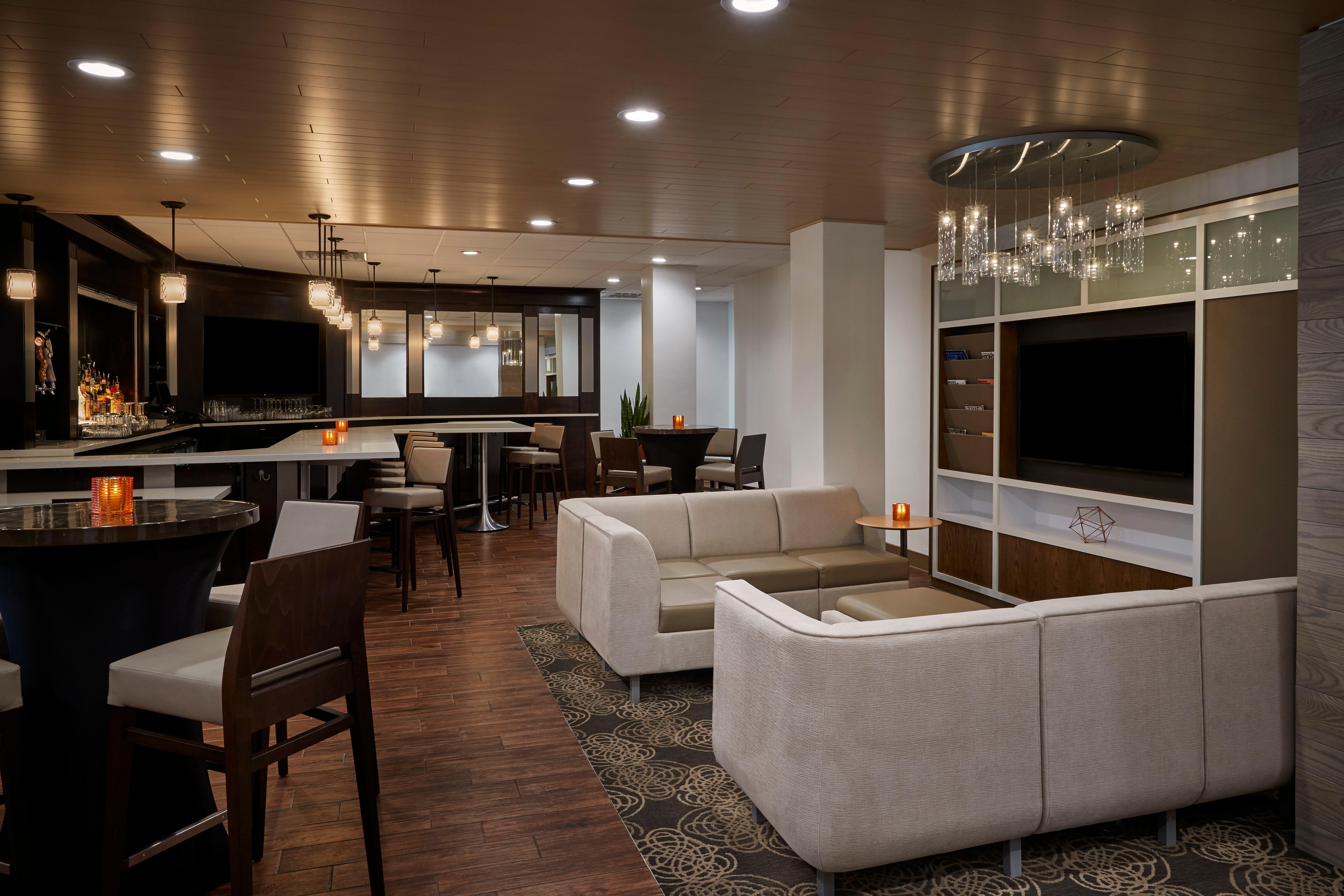 Holiday Inn Alexandria At Carlyle By Ihg Екстериор снимка