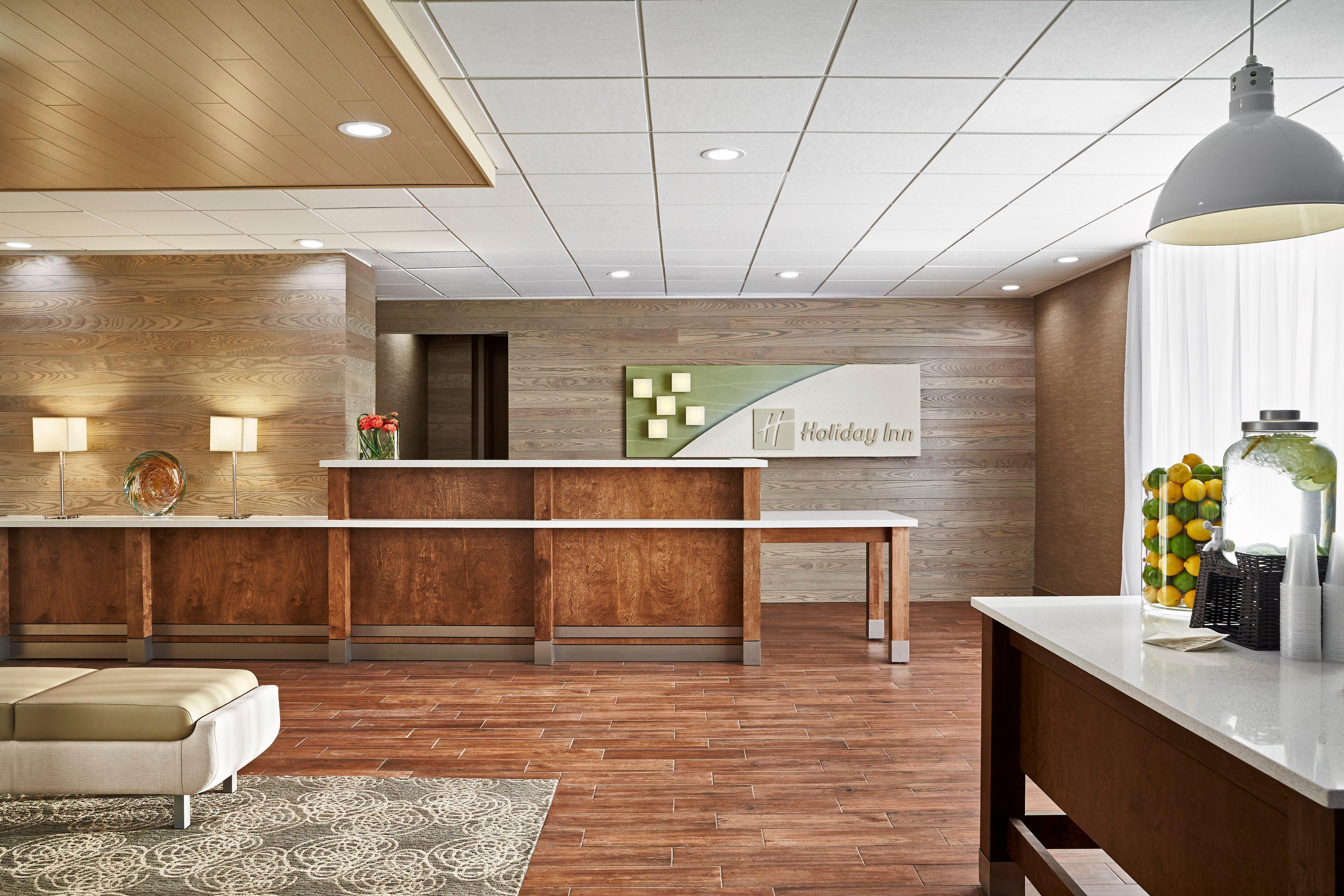 Holiday Inn Alexandria At Carlyle By Ihg Екстериор снимка